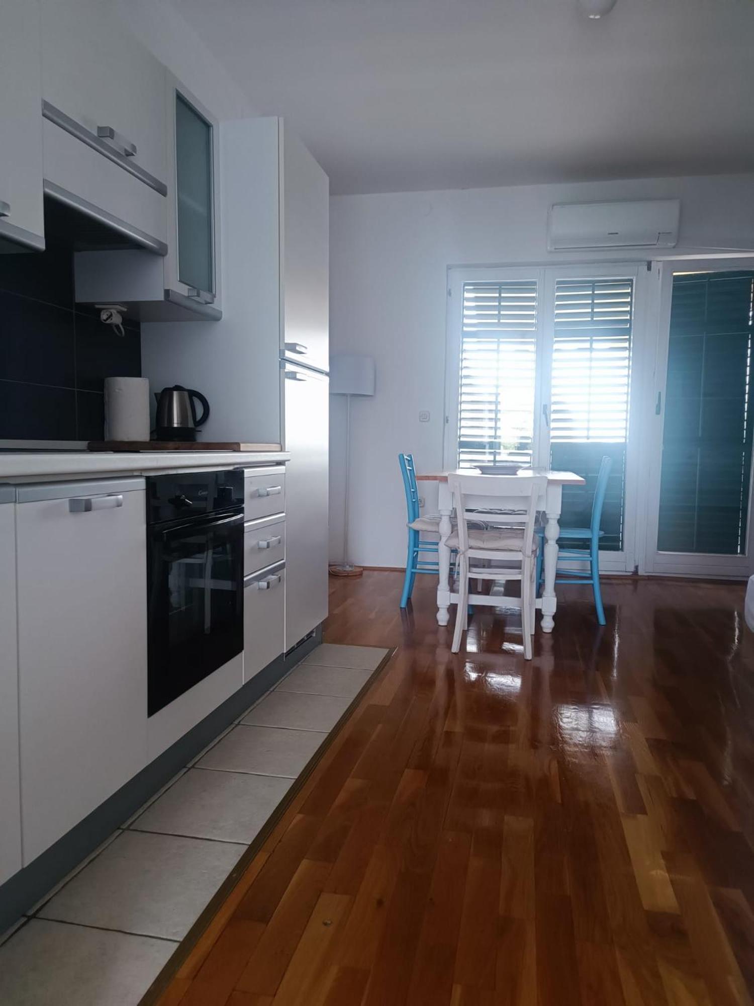 Apartmani Labud Sukošan Eksteriør billede
