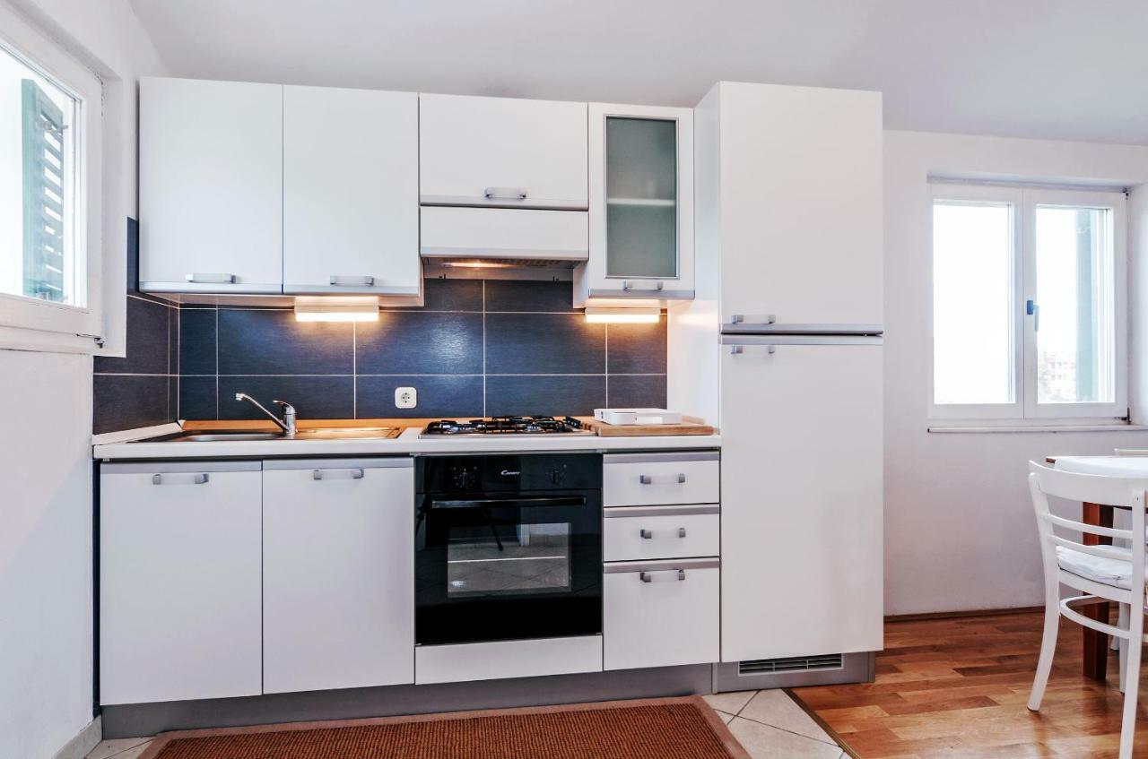 Apartmani Labud Sukošan Eksteriør billede
